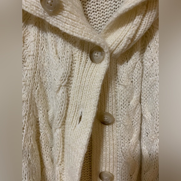 Old Navy cream knit cape/shrug sweater - Picture 3 of 4